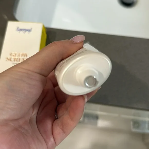 Supergoop! Glowscreen sunrise spf 40 1.7 fl oz 50 mL - Picture 3 of 3